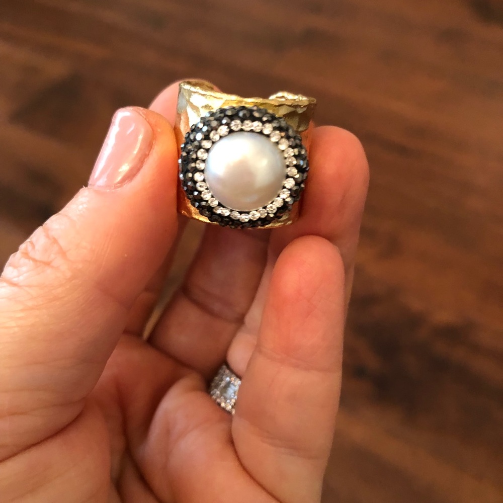 Ring - Picture 3 of 7